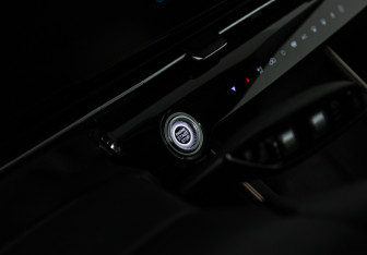 Подержанный автомобиль Omoda C5 2024 года (17 фото)