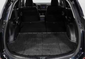 Подержанный автомобиль Toyota RAV4 2016 года (33 фото)