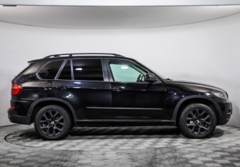 Подержанный автомобиль BMW X5 2010 года (4 фото)