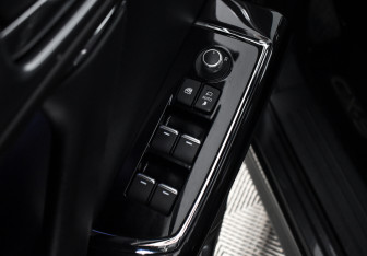 Подержанный автомобиль Mazda CX-9 2017 года (10 фото)