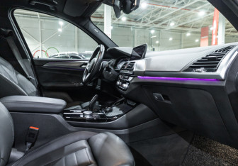 Подержанный автомобиль BMW X3 2021 года (29 фото)