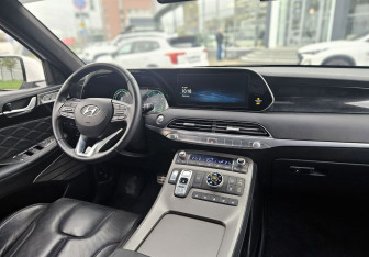 Подержанный автомобиль Hyundai Palisade 2021 года (15 фото)