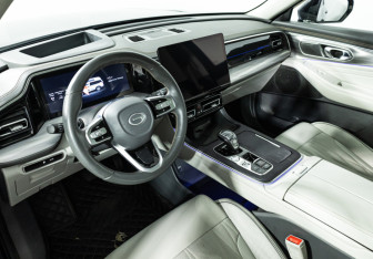 Подержанный автомобиль GAC GS8 2023 года (11 фото)