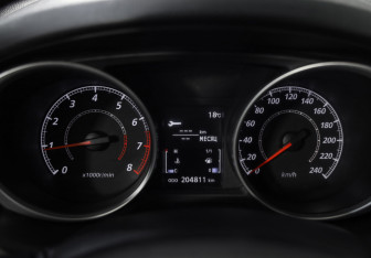 Подержанный автомобиль Mitsubishi ASX 2011 года (12 фото)