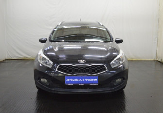Подержанный автомобиль Kia Ceed Wagon 2013 года (2 фото)