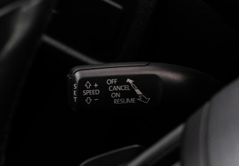 Подержанный автомобиль Volkswagen Touareg 2013 года (18 фото)