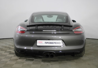 Подержанный автомобиль Porsche Cayman 2016 года (17 фото)