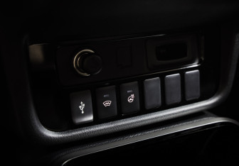 Подержанный автомобиль Mitsubishi Outlander 2022 года (16 фото)