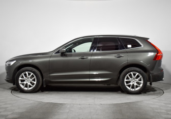 Подержанный автомобиль Volvo XC60 2019 года (8 фото)