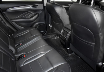 Подержанный автомобиль Haval F7 2021 года (16 фото)