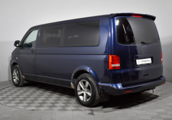 Подержанный автомобиль Volkswagen Caravelle 2011 года (7 фото)