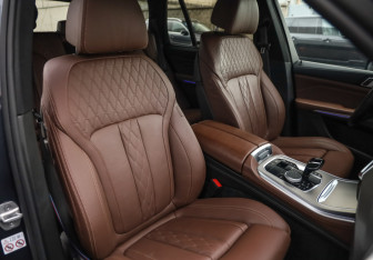 Подержанный автомобиль BMW X5 2020 года (28 фото)