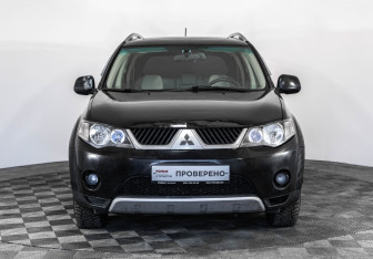 Подержанный автомобиль Mitsubishi Outlander 2008 года (2 фото)