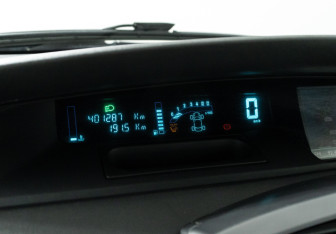 Подержанный автомобиль Renault Scenic 2008 года (12 фото)