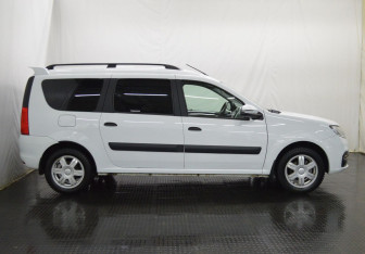 Подержанный автомобиль LADA (ВАЗ) Largus Wagon 2024 года (4 фото)