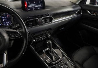 Подержанный автомобиль Mazda CX-5 2021 года (22 фото)