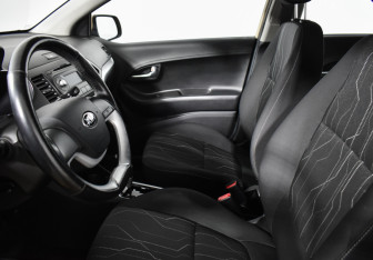 Подержанный автомобиль Kia Picanto 2015 года (10 фото)