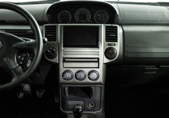 Подержанный автомобиль Nissan X-Trail 2005 года (14 фото)