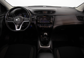 Подержанный автомобиль Nissan Qashqai 2020 года (9 фото)