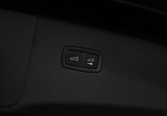 Подержанный автомобиль Porsche Cayenne 2019 года (37 фото)