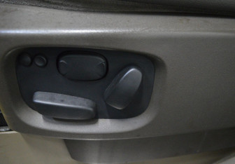 Подержанный автомобиль Land Rover Range Rover Sport 2010 года (17 фото)
