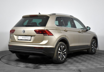 Подержанный автомобиль Volkswagen Tiguan 2020 года (5 фото)