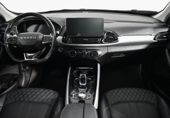 Подержанный автомобиль Exeed TXL 2021 года (13 фото)