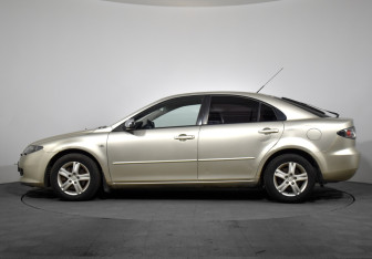 Подержанный автомобиль Mazda 6 Wagon 2007 года (8 фото)