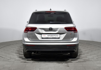 Подержанный автомобиль Volkswagen Tiguan 2018 года (6 фото)