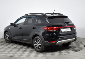 Подержанный автомобиль Kia Rio Hatchback 2018 года (7 фото)