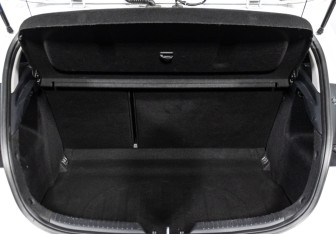 Подержанный автомобиль Kia Ceed Hatchback 2013 года (17 фото)