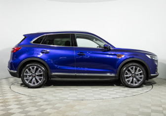 Подержанный автомобиль Hongqi HS5 2023 года (4 фото)