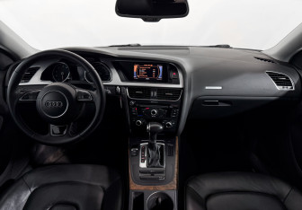 Подержанный автомобиль Audi A5 Liftback 2016 года (14 фото)
