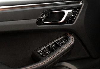 Новый Porsche Macan 2025 (14 фото)