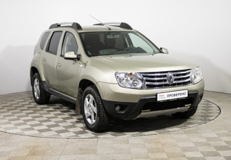 Подержанный автомобиль Renault Duster 2013 года (3 фото)