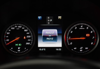 Подержанный автомобиль Mercedes-Benz GLC Coupe 2016 года (20 фото)