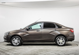 Подержанный автомобиль LADA (ВАЗ) Vesta Sedan 2018 года (8 фото)