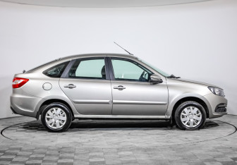 Подержанный автомобиль LADA (ВАЗ) Granta Hatchback 2020 года (4 фото)
