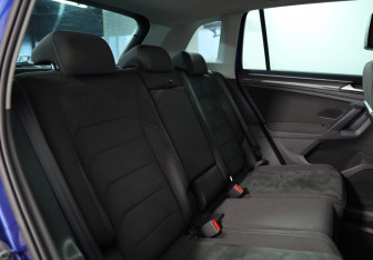 Подержанный автомобиль Volkswagen Tiguan 2018 года (12 фото)