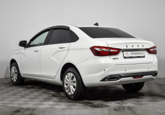 Подержанный автомобиль LADA (ВАЗ) Vesta Sedan 2023 года (7 фото)