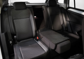 Подержанный автомобиль Volkswagen Tiguan 2017 года (26 фото)