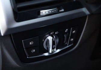 Подержанный автомобиль BMW X4 2018 года (16 фото)