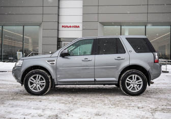 Подержанный автомобиль Land Rover Freelander 2013 года (10 фото)