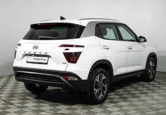 Подержанный автомобиль Hyundai Creta 2022 года (5 фото)