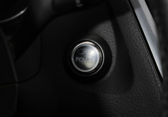 Подержанный автомобиль Ford Focus Hatchback 2011 года (15 фото)