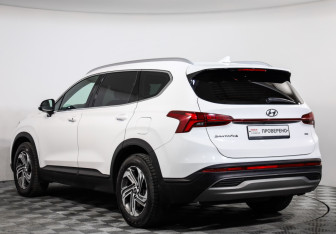 Подержанный автомобиль Hyundai Santa Fe 2023 года (7 фото)