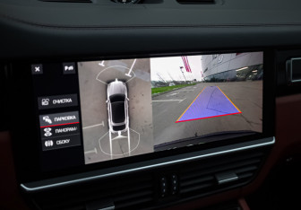 Подержанный автомобиль Porsche Cayenne 2021 года (24 фото)