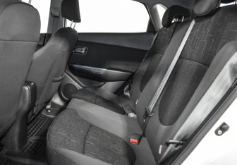 Подержанный автомобиль Kia Rio Hatchback 2012 года (12 фото)