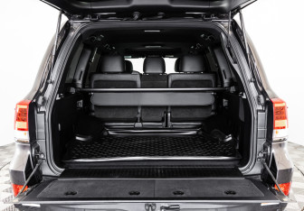 Подержанный автомобиль Toyota Land Cruiser Suv 2020 года (37 фото)