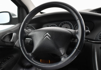 Подержанный автомобиль Citroen C5 Liftback 2006 года (14 фото)